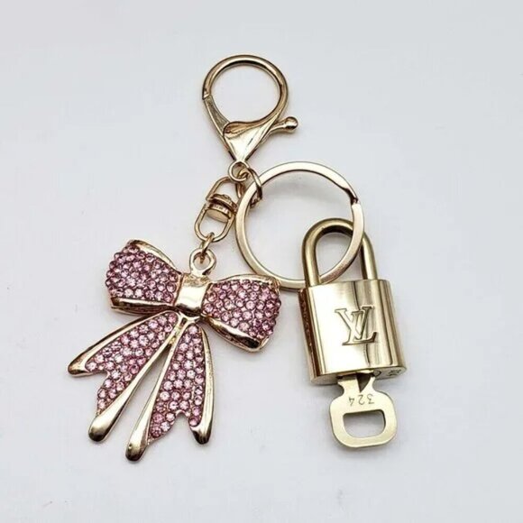 100% Auth Louis Vuitton Lock & Key with unbranded Bagcharm, Keycharm, Keychain - Picture 1 of 5